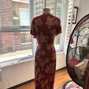 Beautiful Maxi dress by Lulu’s